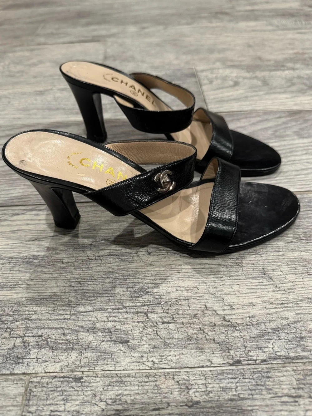 Chanel vintage 90s black patent leather turn lock sandal heels
